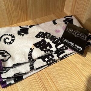 Nwt Beetlejuice Halloween 2 pc Hand Towels